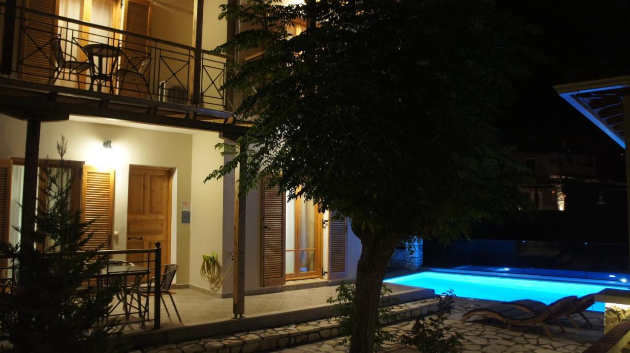 Villa Saint George นิเกียนา ภายนอก รูปภาพ