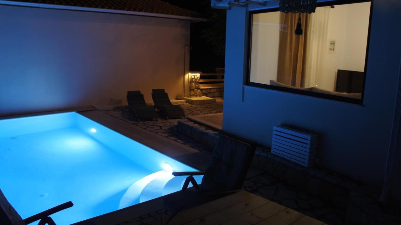 Villa Saint George นิเกียนา ภายนอก รูปภาพ