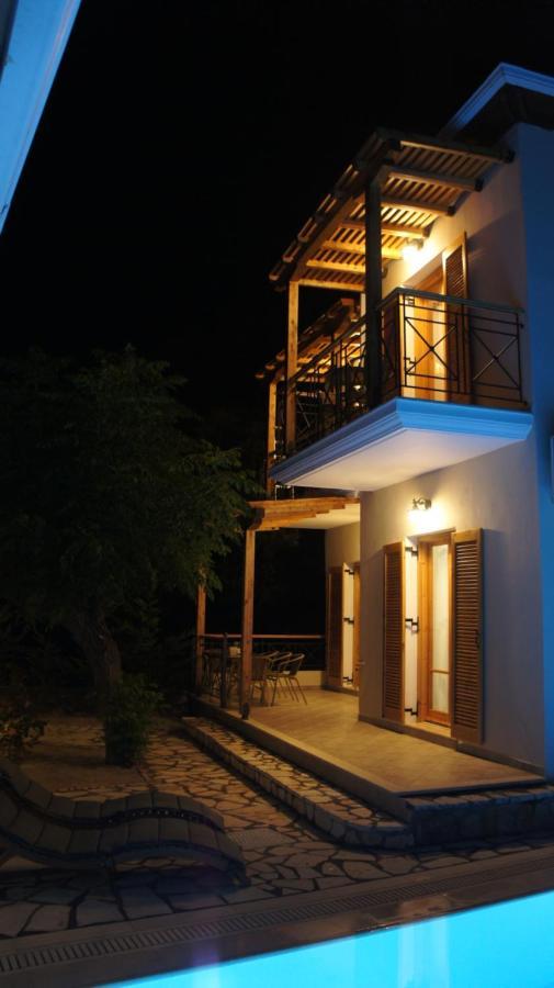Villa Saint George นิเกียนา ภายนอก รูปภาพ