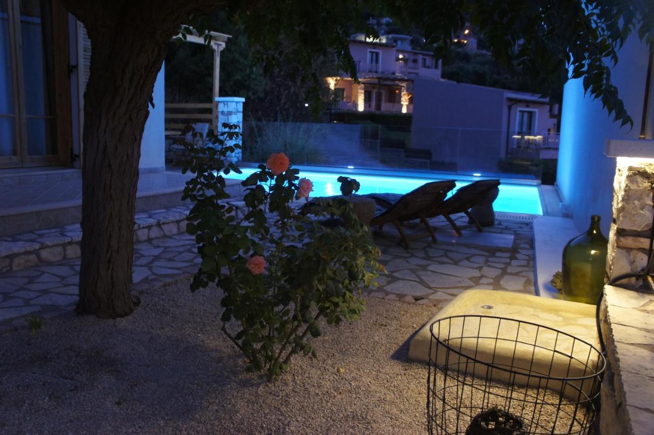 Villa Saint George นิเกียนา ภายนอก รูปภาพ