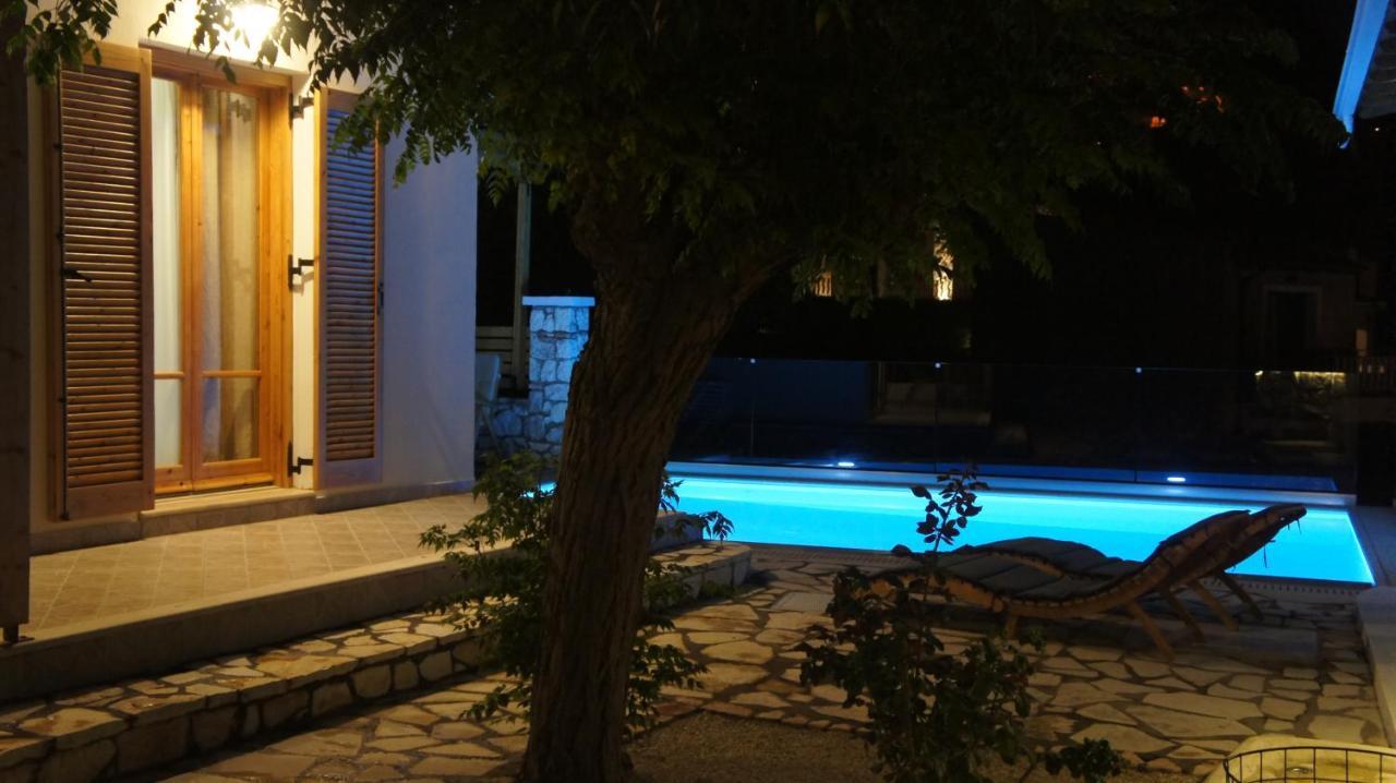 Villa Saint George นิเกียนา ภายนอก รูปภาพ