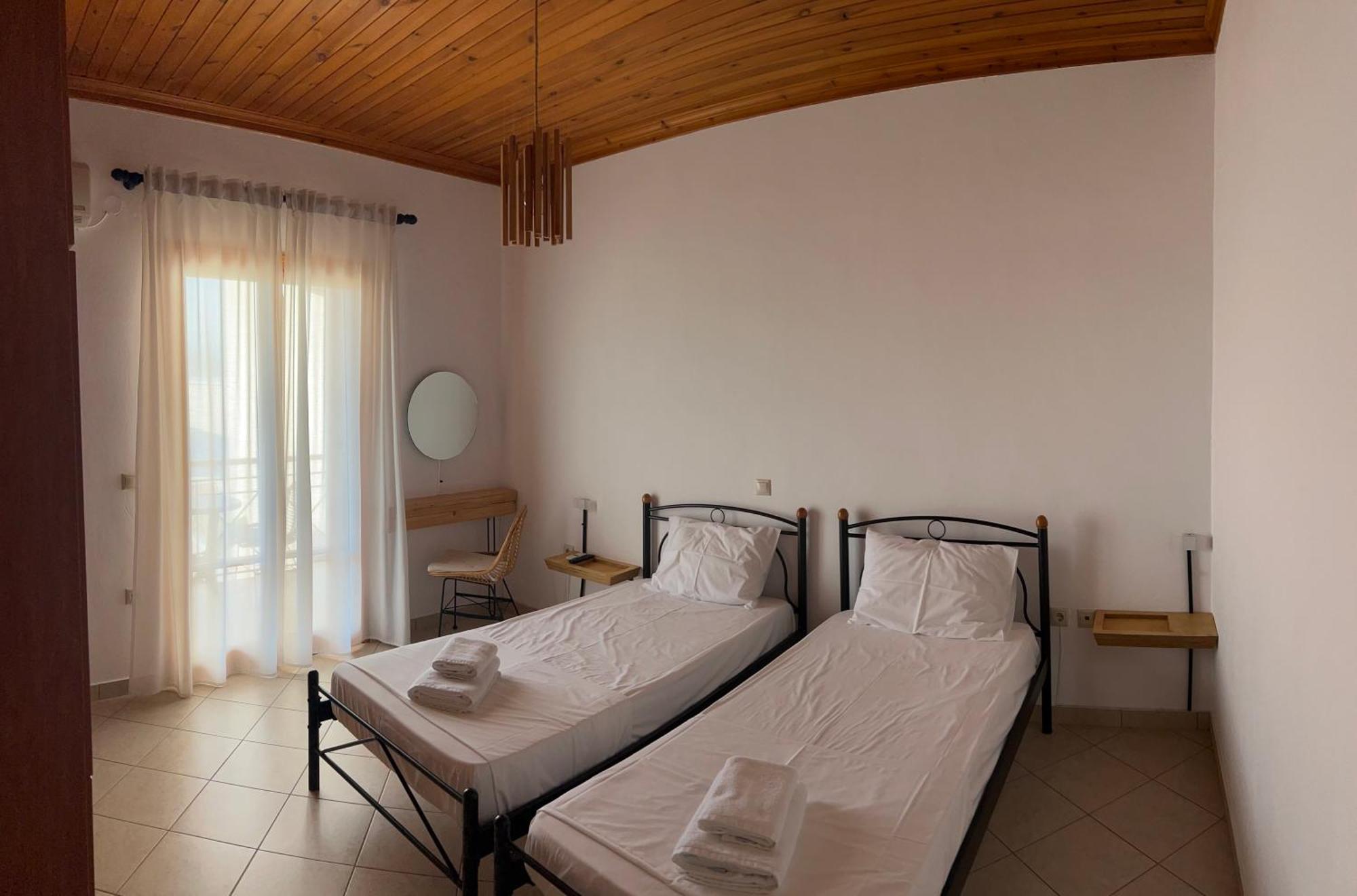 Villa Saint George นิเกียนา ภายนอก รูปภาพ