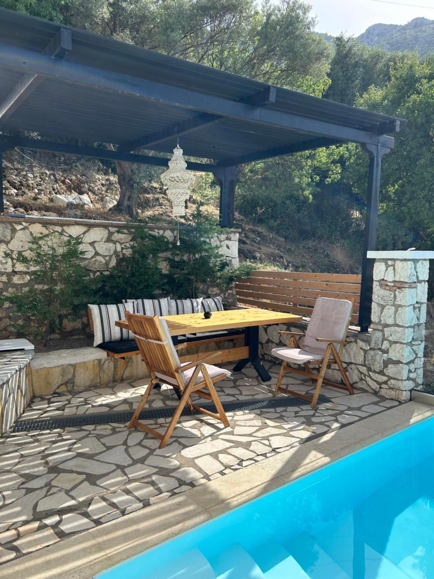 Villa Saint George นิเกียนา ภายนอก รูปภาพ